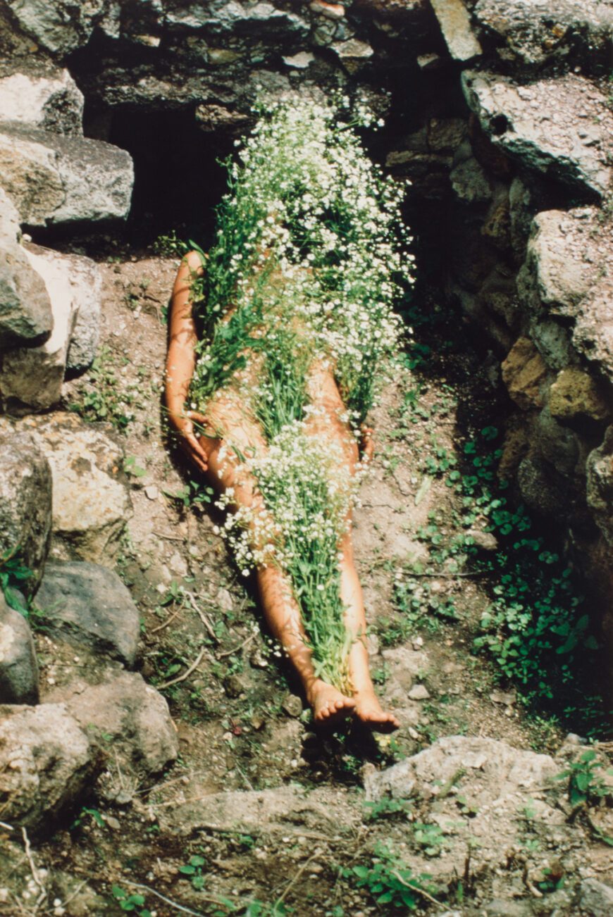 Imagen de Yagul (Image from Yagul) from the Silueta Series by Ana Mendieta