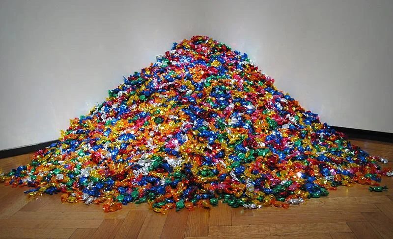 ”Untitled”(Portrait of Ross in L.A),Felix Gonzales-Torres, endless supply of candy